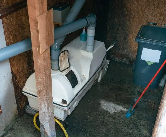 Composting Toilets 101: Do They Smell?
