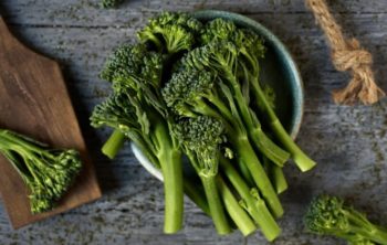 What Is The Difference Between Broccoli and Broccolini