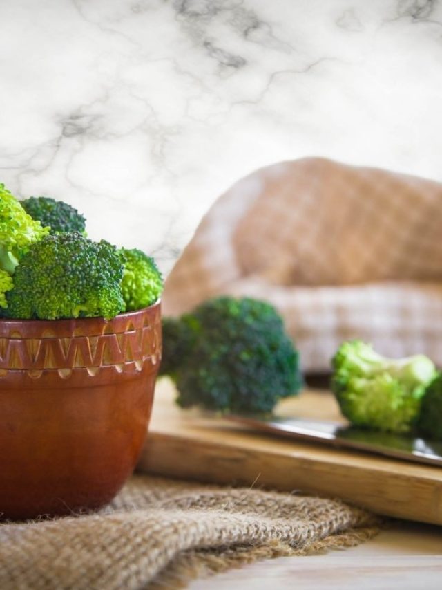 cropped-Simple-Steps-On-How-To-Cut-Broccoli.jpg
